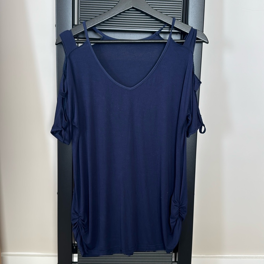 Open shoulder Top - Picture 4 of 4
